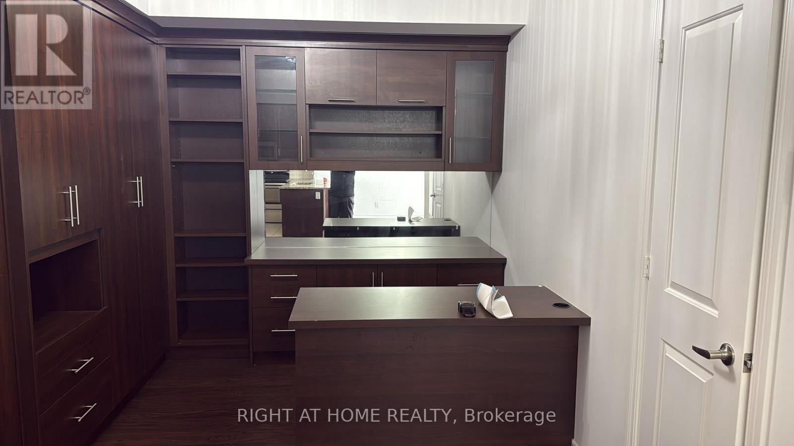 701 - 9245 Jane Street, Vaughan, Ontario  L6A 0J9 - Photo 10 - N12889444