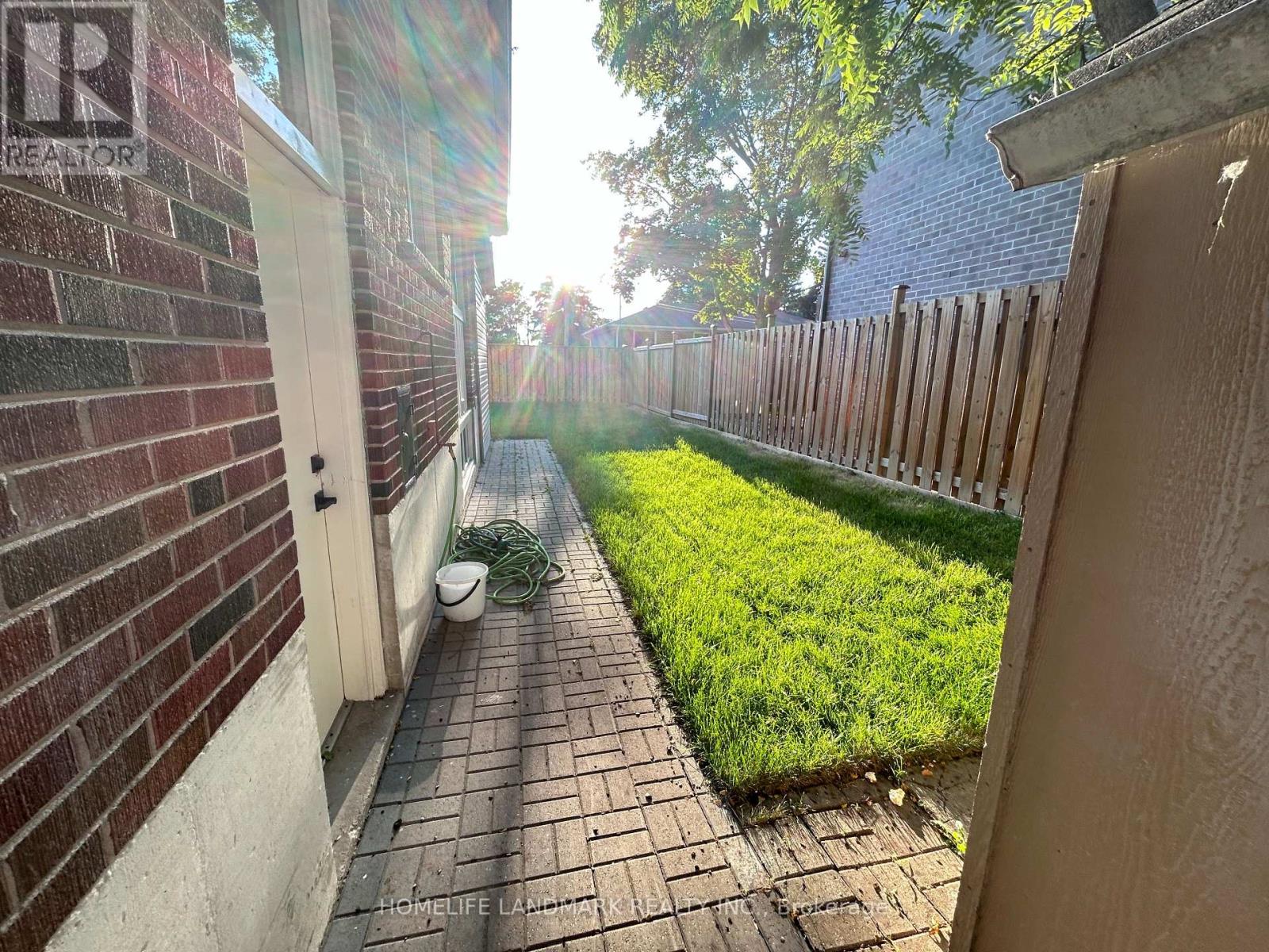 47 Gentry Crescent, Richmond Hill, Ontario  L4C 2G8 - Photo 15 - N12889452