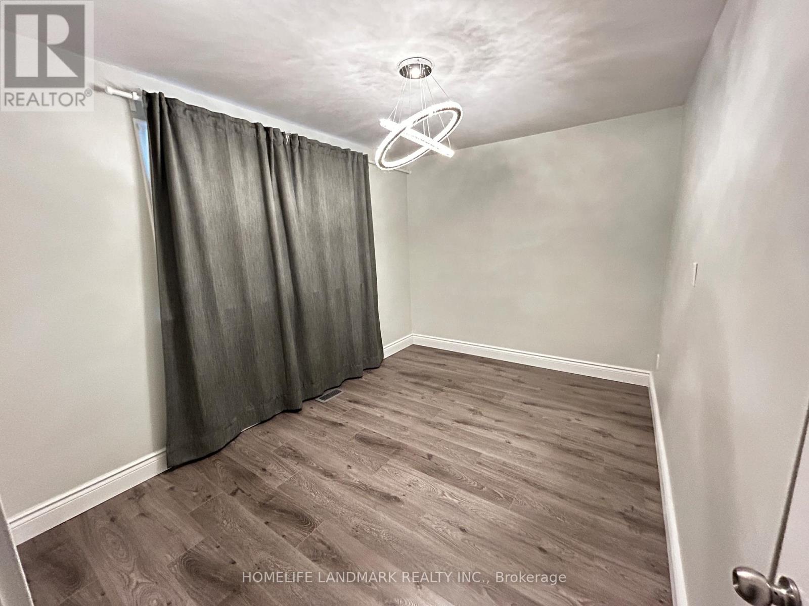 47 Gentry Crescent, Richmond Hill, Ontario  L4C 2G8 - Photo 3 - N12889452