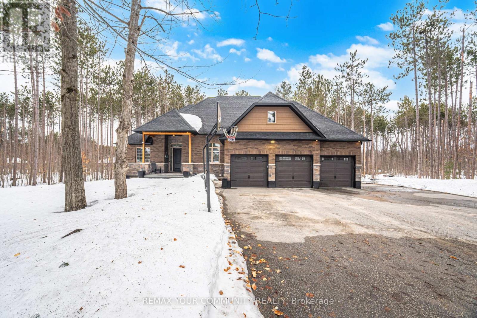38 WINDERMERE CRESCENT, tay, Ontario