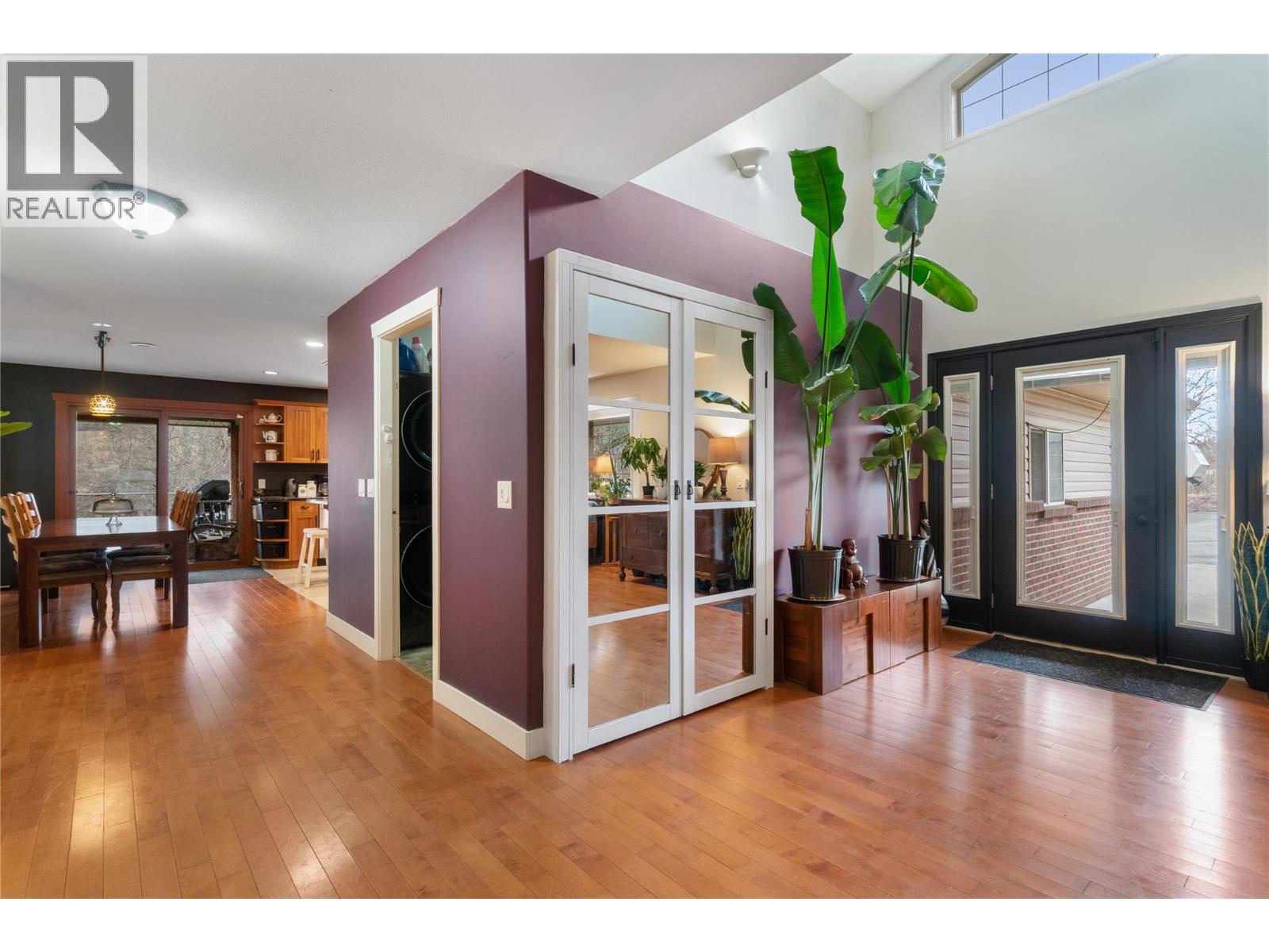 3960 50 Street Ne, Salmon Arm, British Columbia  V1E 1Y5 - Photo 4 - 10379294