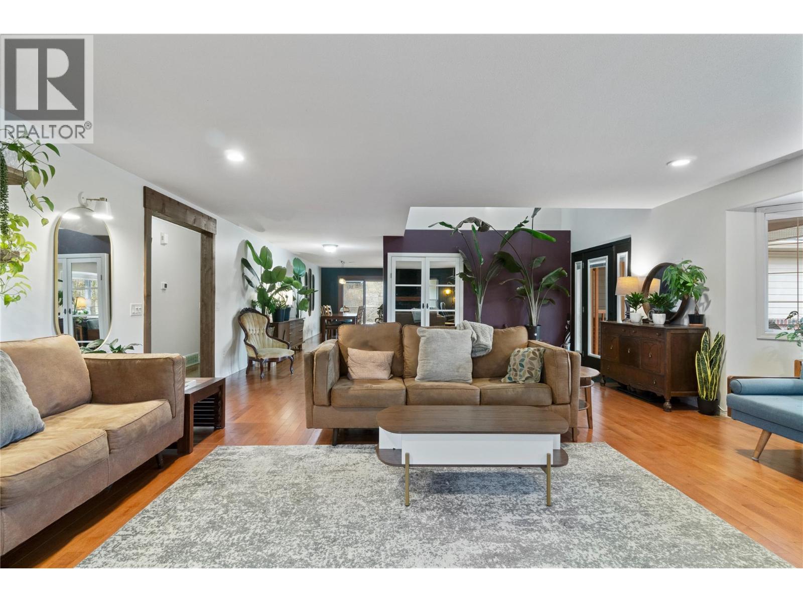 3960 50 Street Ne, Salmon Arm, British Columbia  V1E 1Y5 - Photo 5 - 10379294