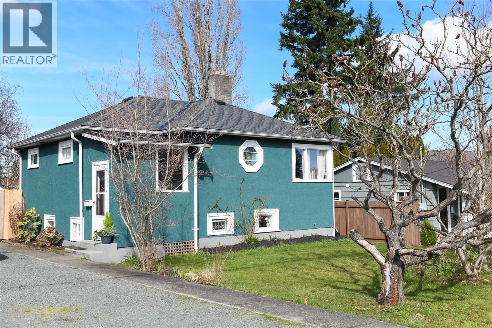 655 11th St, Courtenay, British Columbia