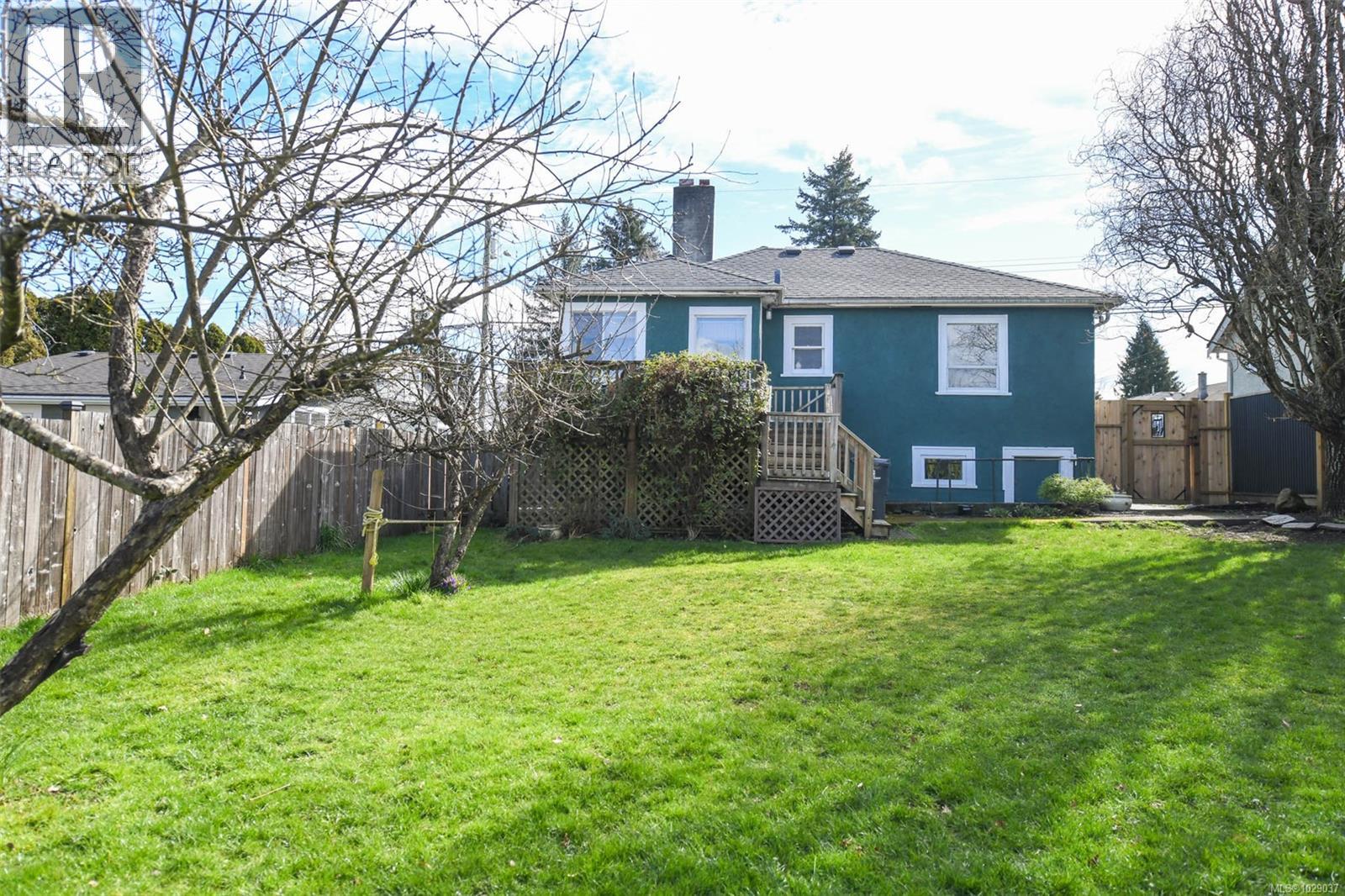 655 11th St, Courtenay, British Columbia  V9N 1S9 - Photo 22 - 1029037