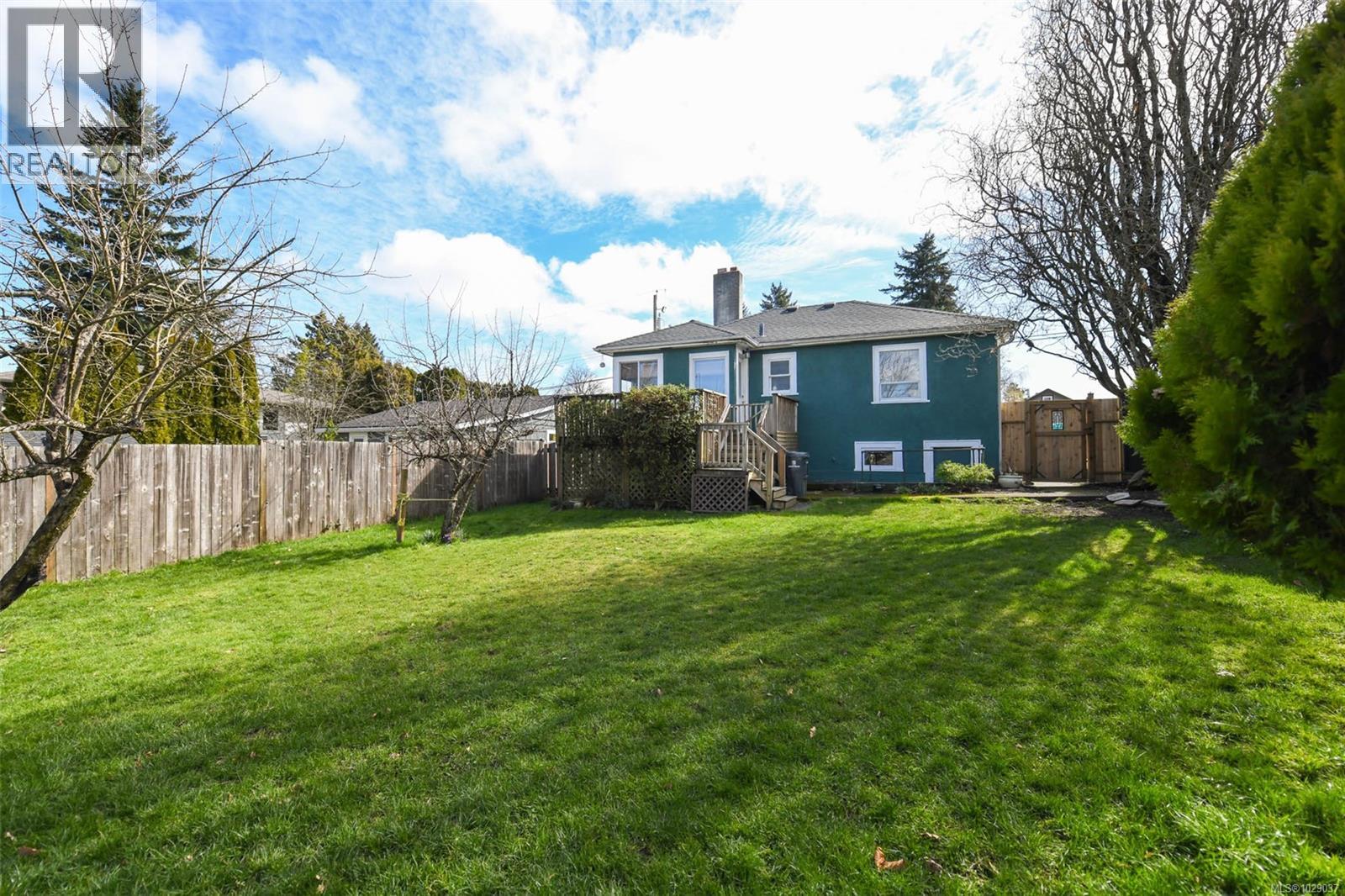 655 11th St, Courtenay, British Columbia  V9N 1S9 - Photo 25 - 1029037