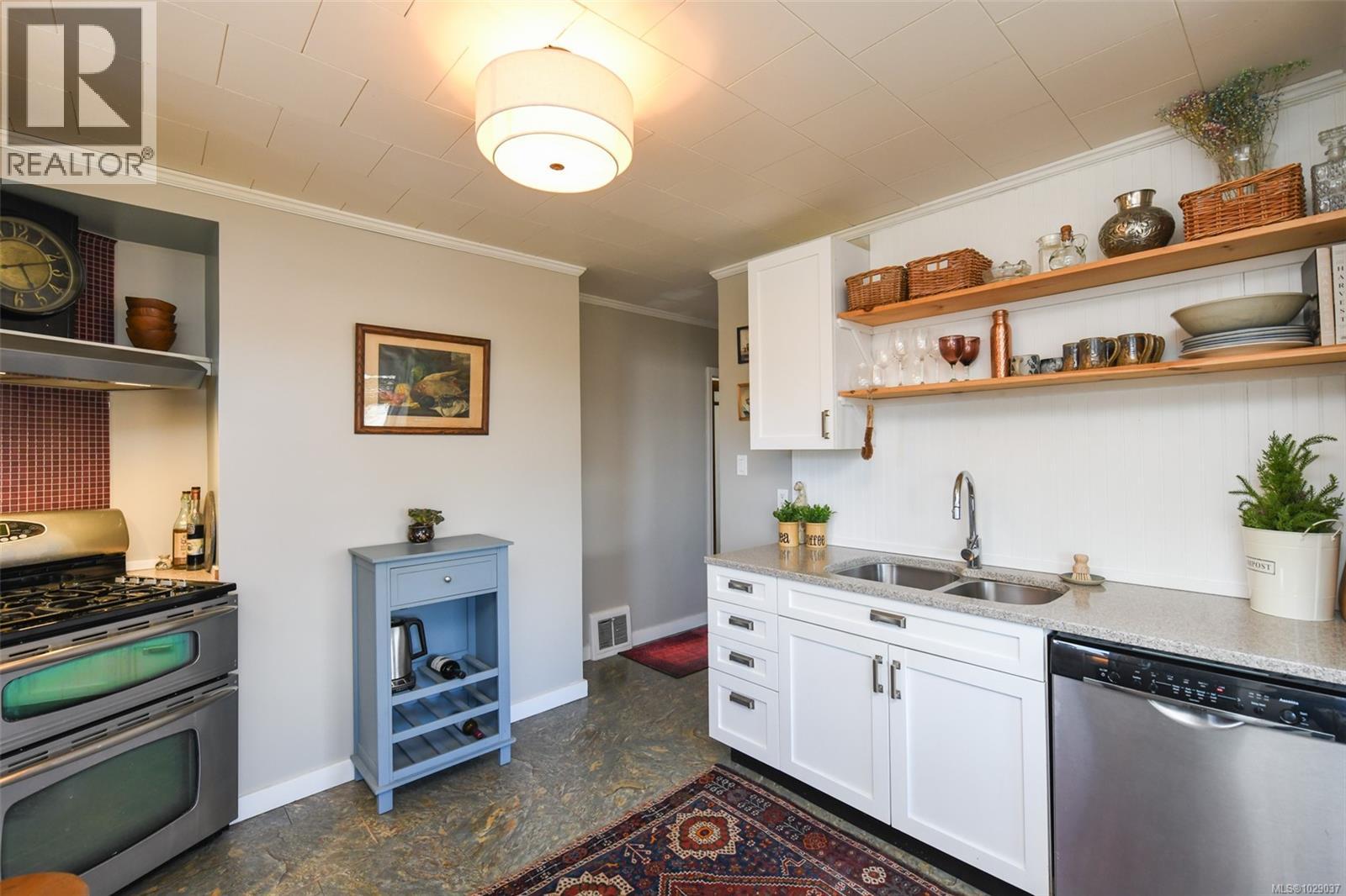 655 11th St, Courtenay, British Columbia  V9N 1S9 - Photo 39 - 1029037