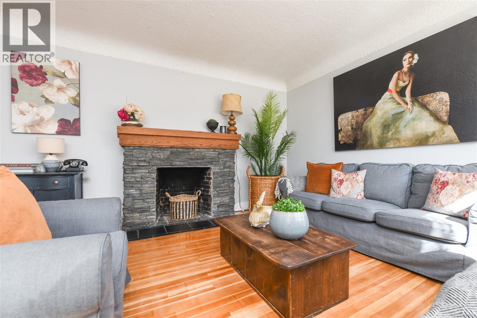 655 11th St, Courtenay, British Columbia  V9N 1S9 - Photo 4 - 1029037