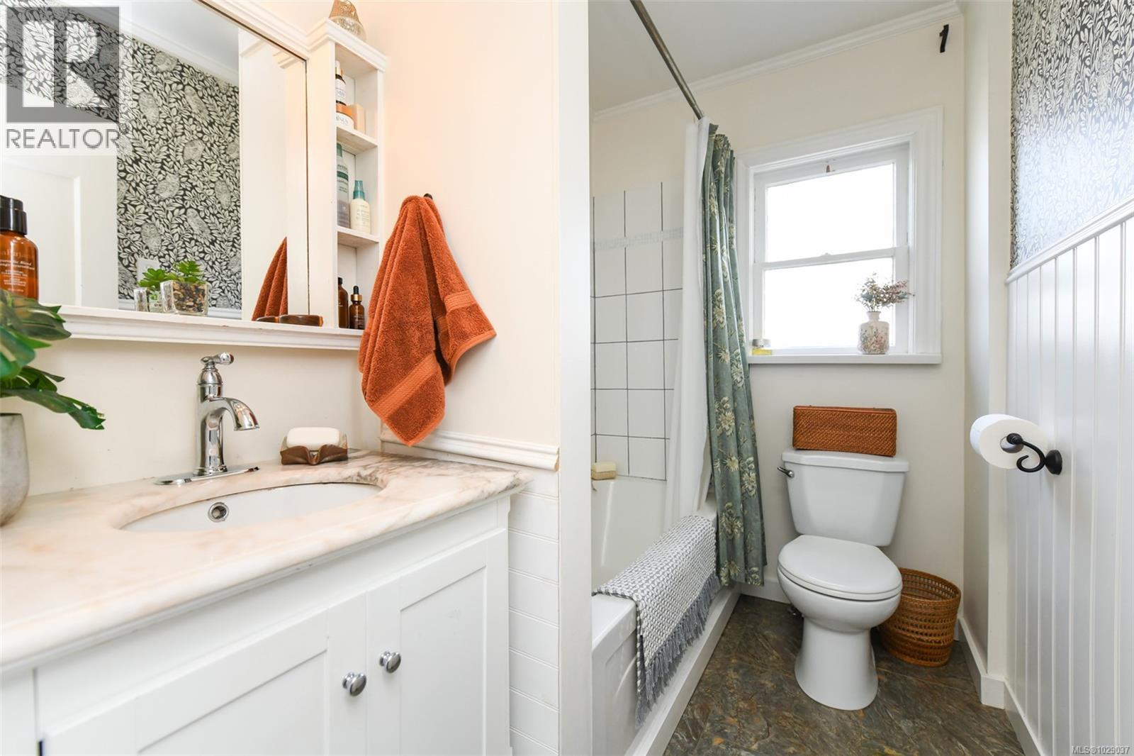 655 11th St, Courtenay, British Columbia  V9N 1S9 - Photo 45 - 1029037