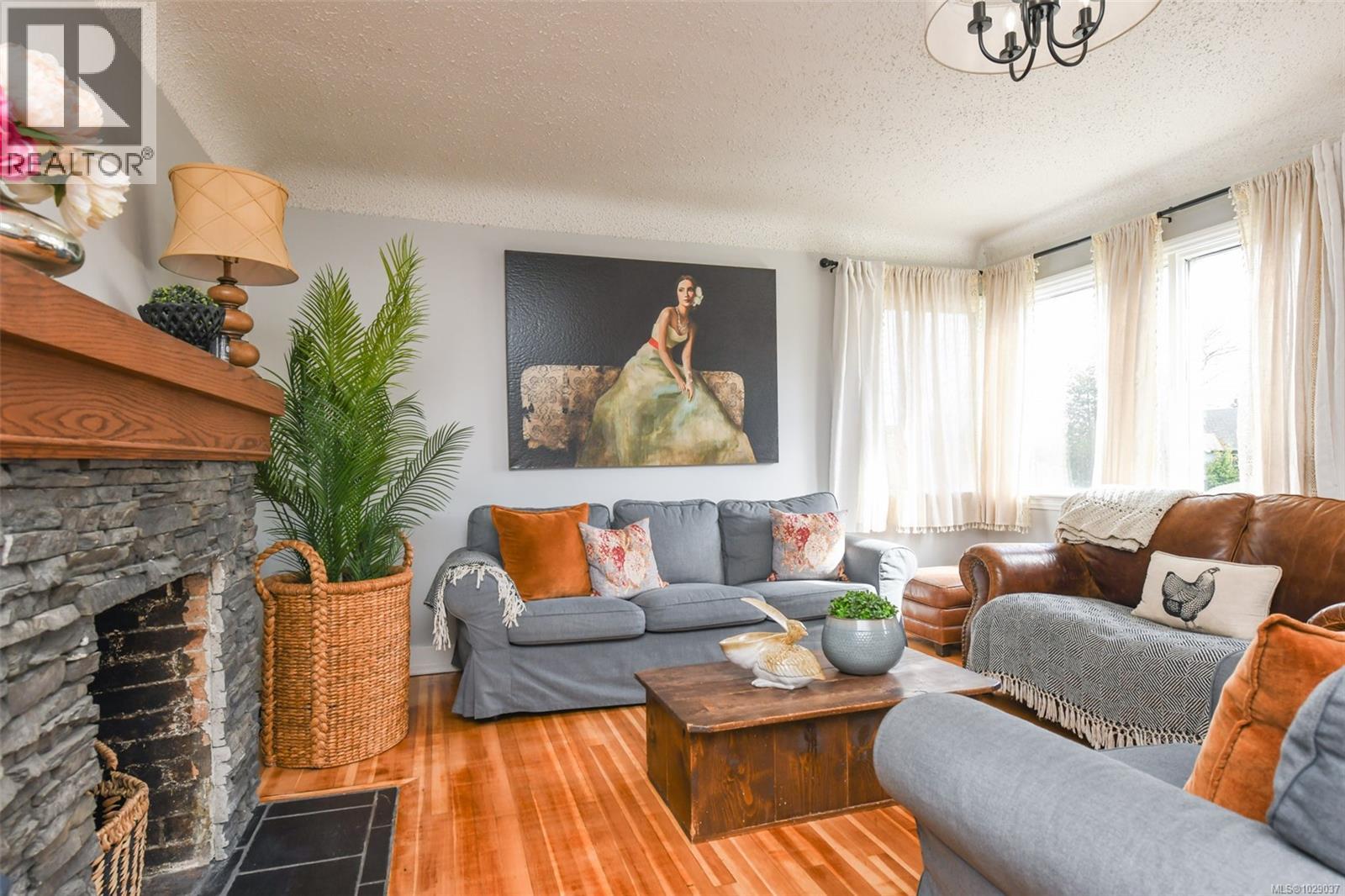 655 11th St, Courtenay, British Columbia  V9N 1S9 - Photo 5 - 1029037