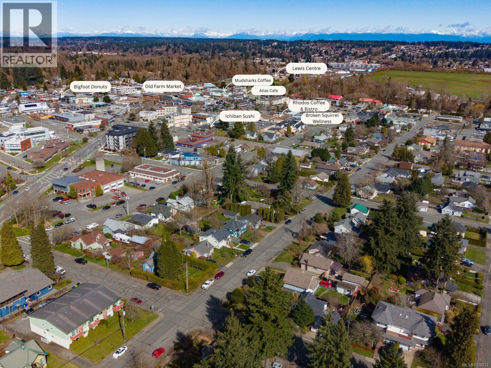 655 11th St, Courtenay, British Columbia  V9N 1S9 - Photo 56 - 1029037