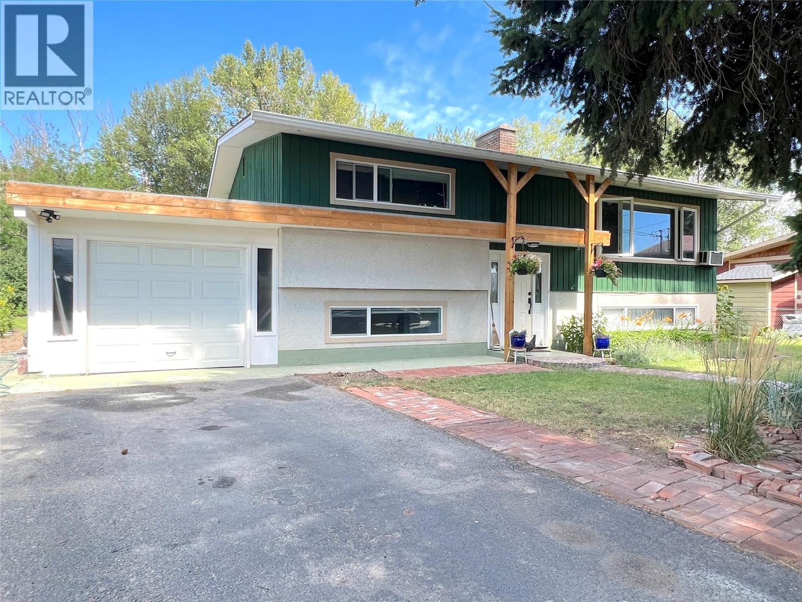 4030 San Clemente Avenue, peachland, British Columbia