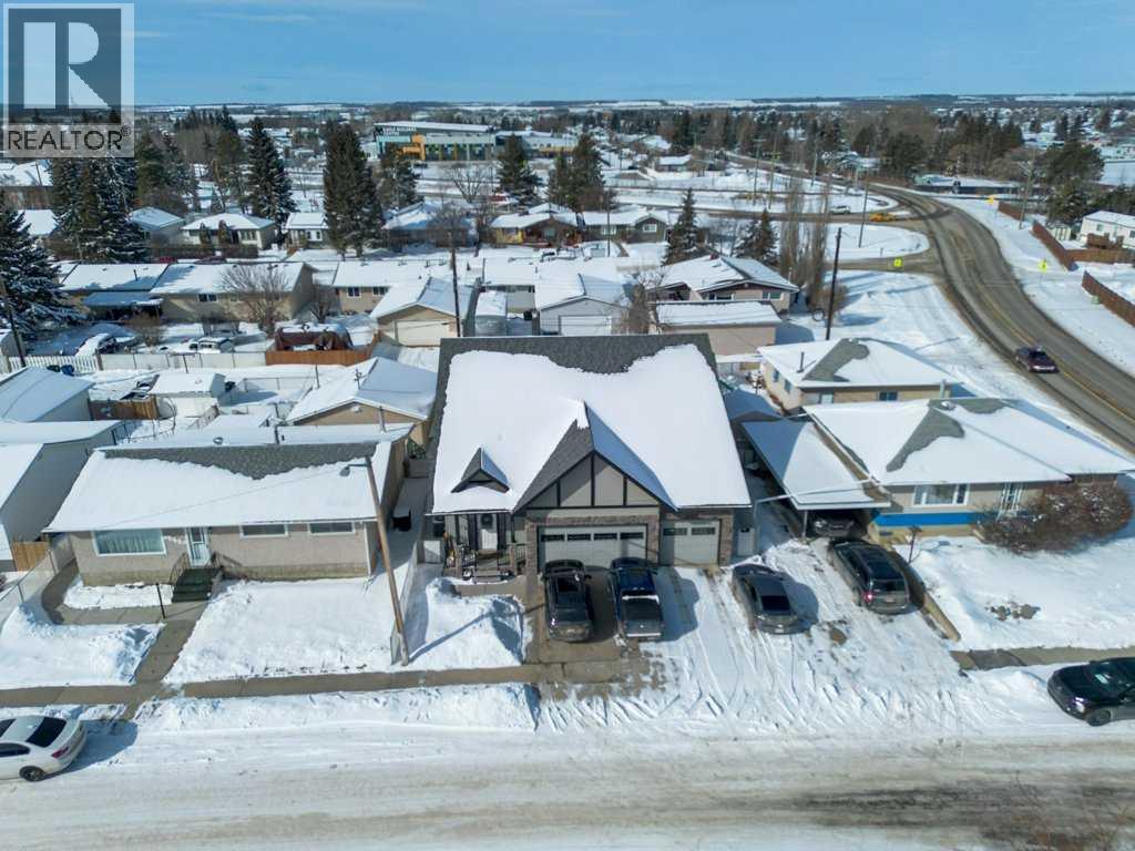 A&b, 5224 Lawton Avenue, Blackfalds, Alberta  T0M 0J0 - Photo 2 - A2293714