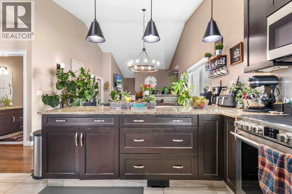 A&b, 5224 Lawton Avenue, Blackfalds, Alberta  T0M 0J0 - Photo 10 - A2293714