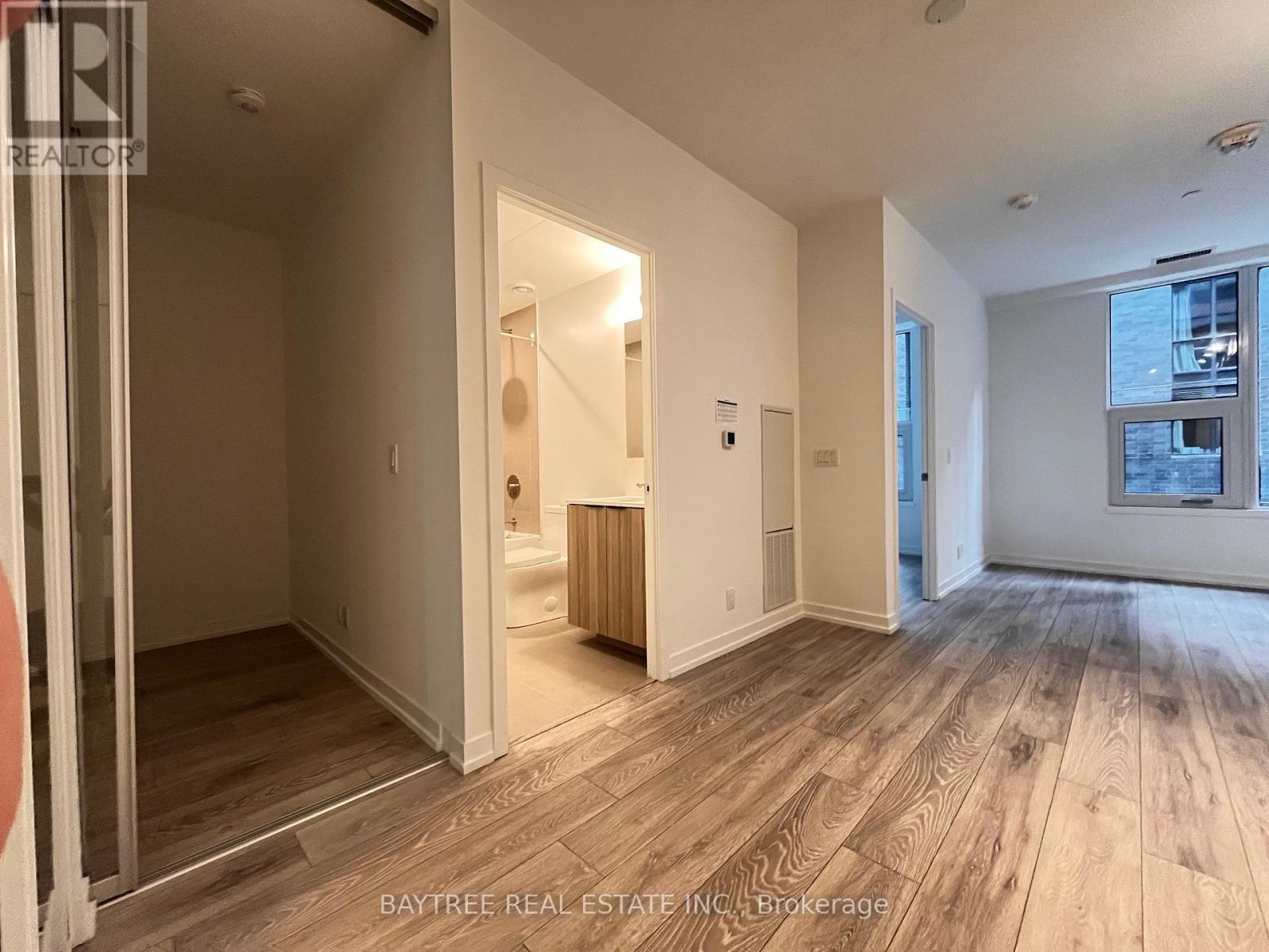 610 - 55 Mercer Street, Toronto, Ontario  M5V 0W4 - Photo 2 - C12889510