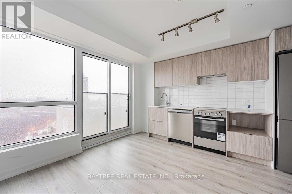 1609 - 395 Bloor Street E, Toronto, Ontario  M4W 0B4 - Photo 3 - C12889524