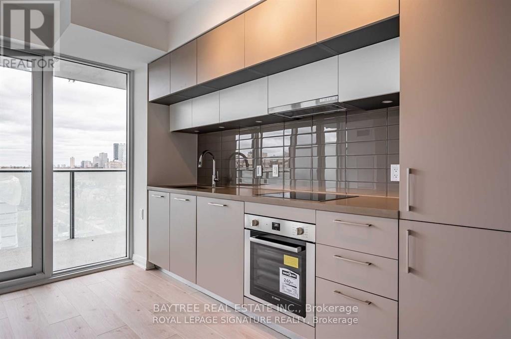 706 - 99 Foxbar Road, Toronto, Ontario  M4V 0B2 - Photo 8 - C12889528