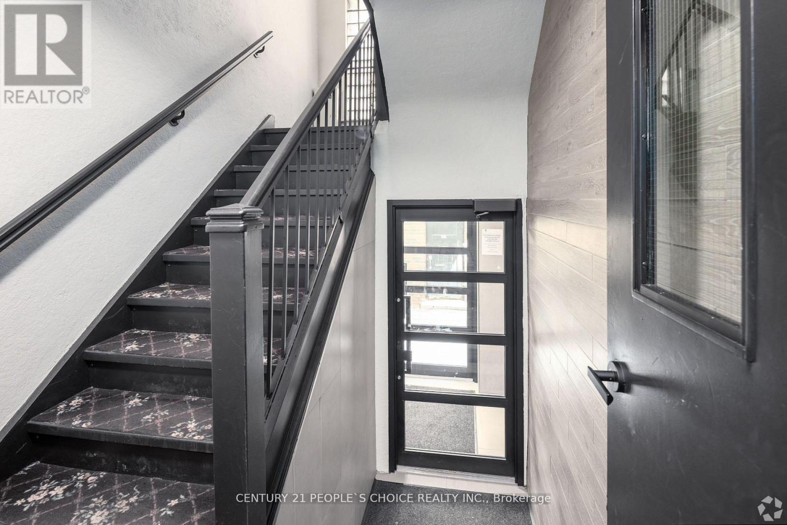 9 - 873 Avenue Road, Toronto, Ontario  M5P 2K5 - Photo 3 - C12889544