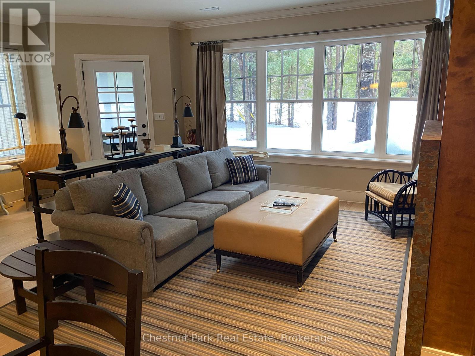 101 Emerald Hill Court S, Seguin, Ontario  P2A 2W8 - Photo 4 - X12889478