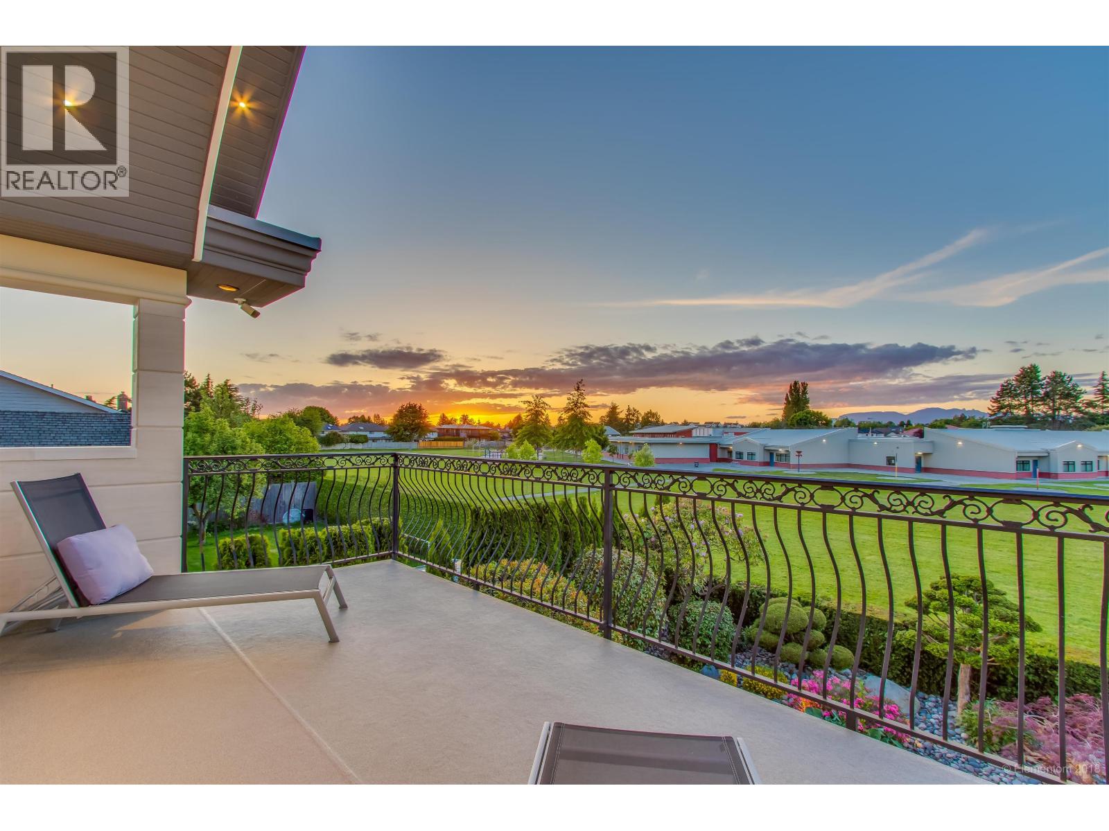 Listing Picture 22 of 34 : 7531 SUNNYBANK AVENUE, Richmond / 烈治文 - 魯藝地產 Yvonne Lu Group - MLS Medallion Club Member