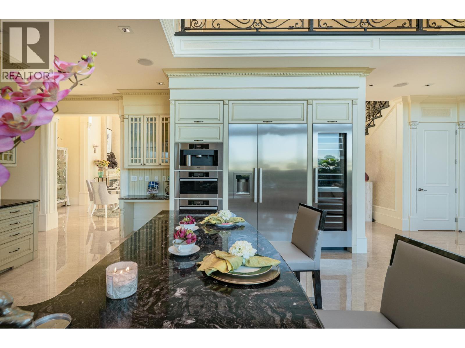 Listing Picture 14 of 34 : 7531 SUNNYBANK AVENUE, Richmond / 烈治文 - 魯藝地產 Yvonne Lu Group - MLS Medallion Club Member