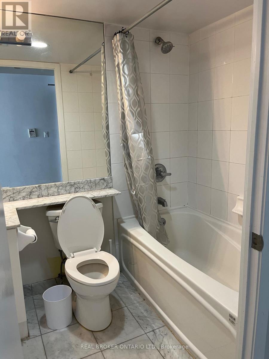 3802 - 210 Victoria Street, Toronto, Ontario  M5B 2R3 - Photo 8 - C12764458