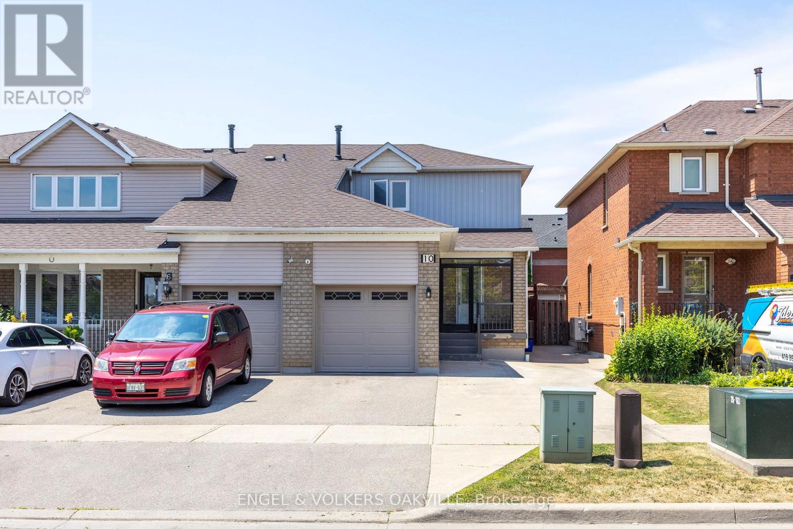 10 CRIEFF AVENUE, Vaughan, Ontario
