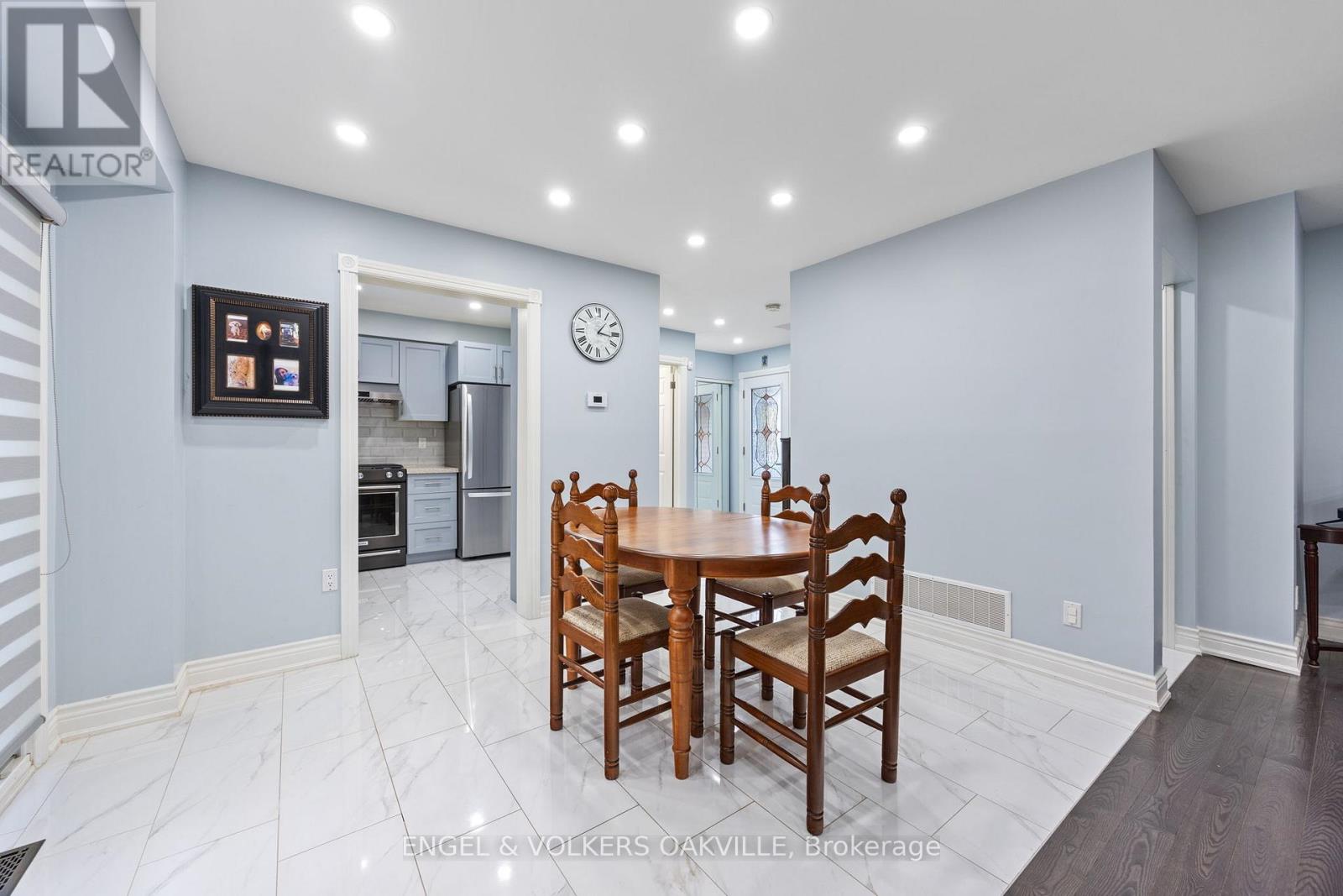 10 Crieff Avenue, Vaughan, Ontario  L6A 2B6 - Photo 11 - N12889558