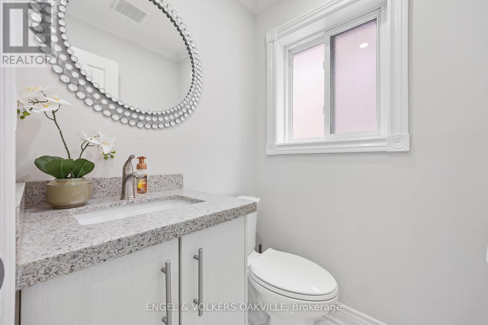 10 Crieff Avenue, Vaughan, Ontario  L6A 2B6 - Photo 17 - N12889558