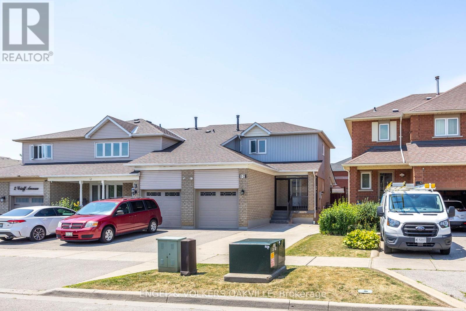 10 Crieff Avenue, Vaughan, Ontario  L6A 2B6 - Photo 2 - N12889558