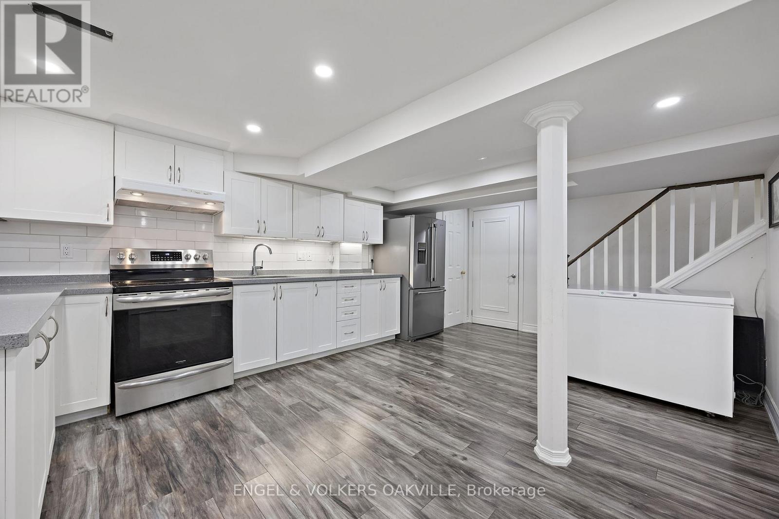 10 Crieff Avenue, Vaughan, Ontario  L6A 2B6 - Photo 26 - N12889558