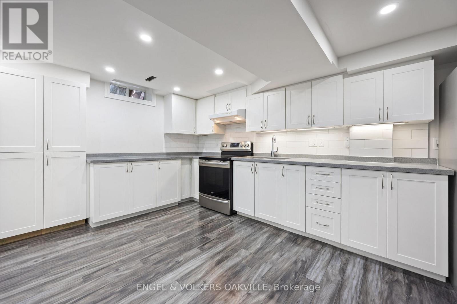 10 Crieff Avenue, Vaughan, Ontario  L6A 2B6 - Photo 27 - N12889558