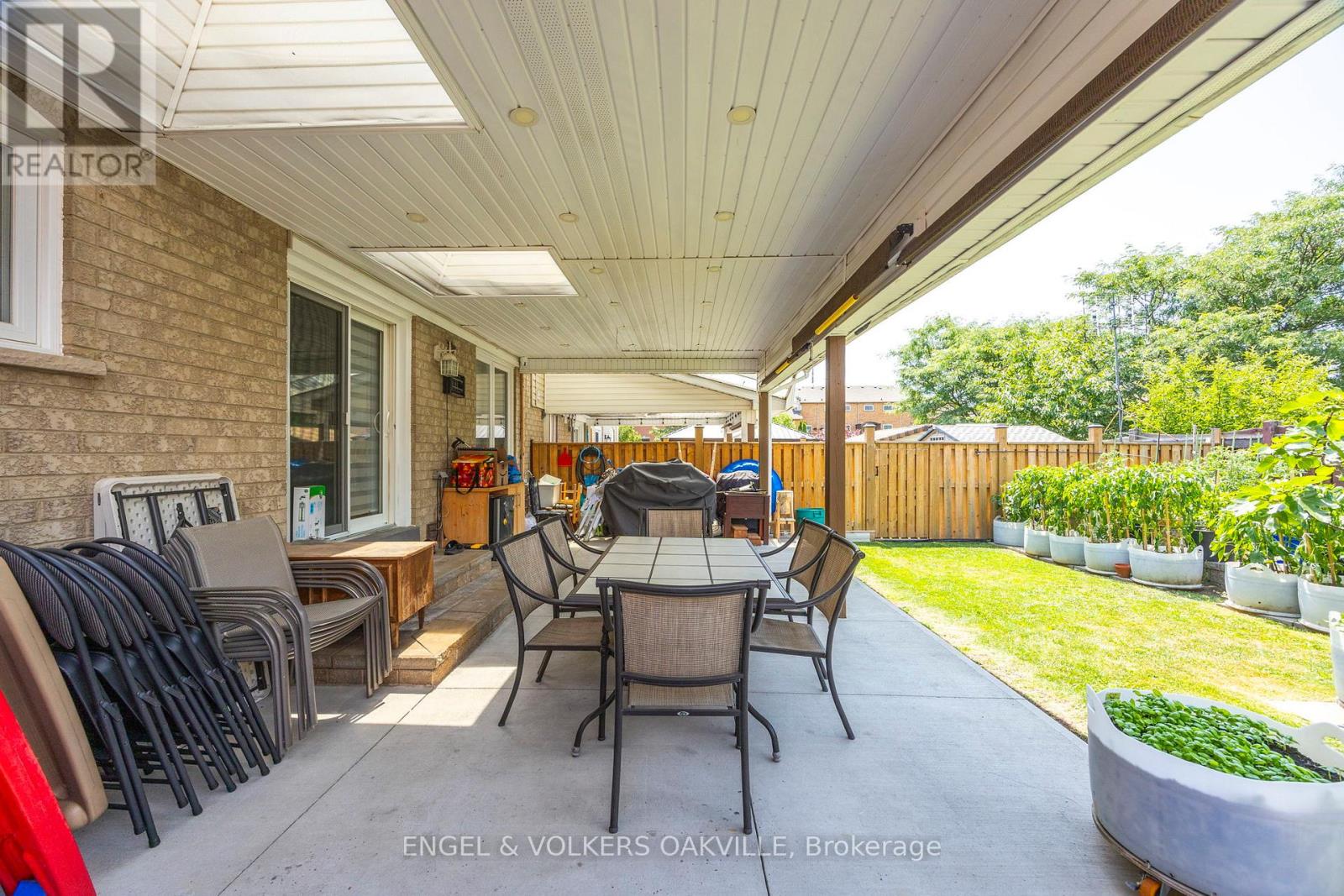 10 Crieff Avenue, Vaughan, Ontario  L6A 2B6 - Photo 38 - N12889558