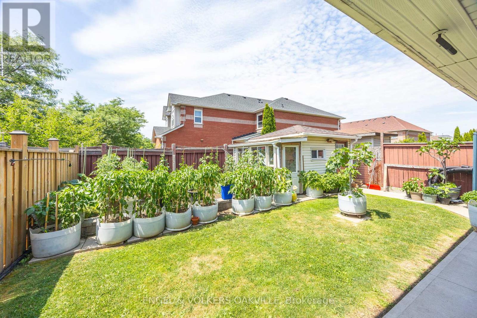 10 Crieff Avenue, Vaughan, Ontario  L6A 2B6 - Photo 39 - N12889558