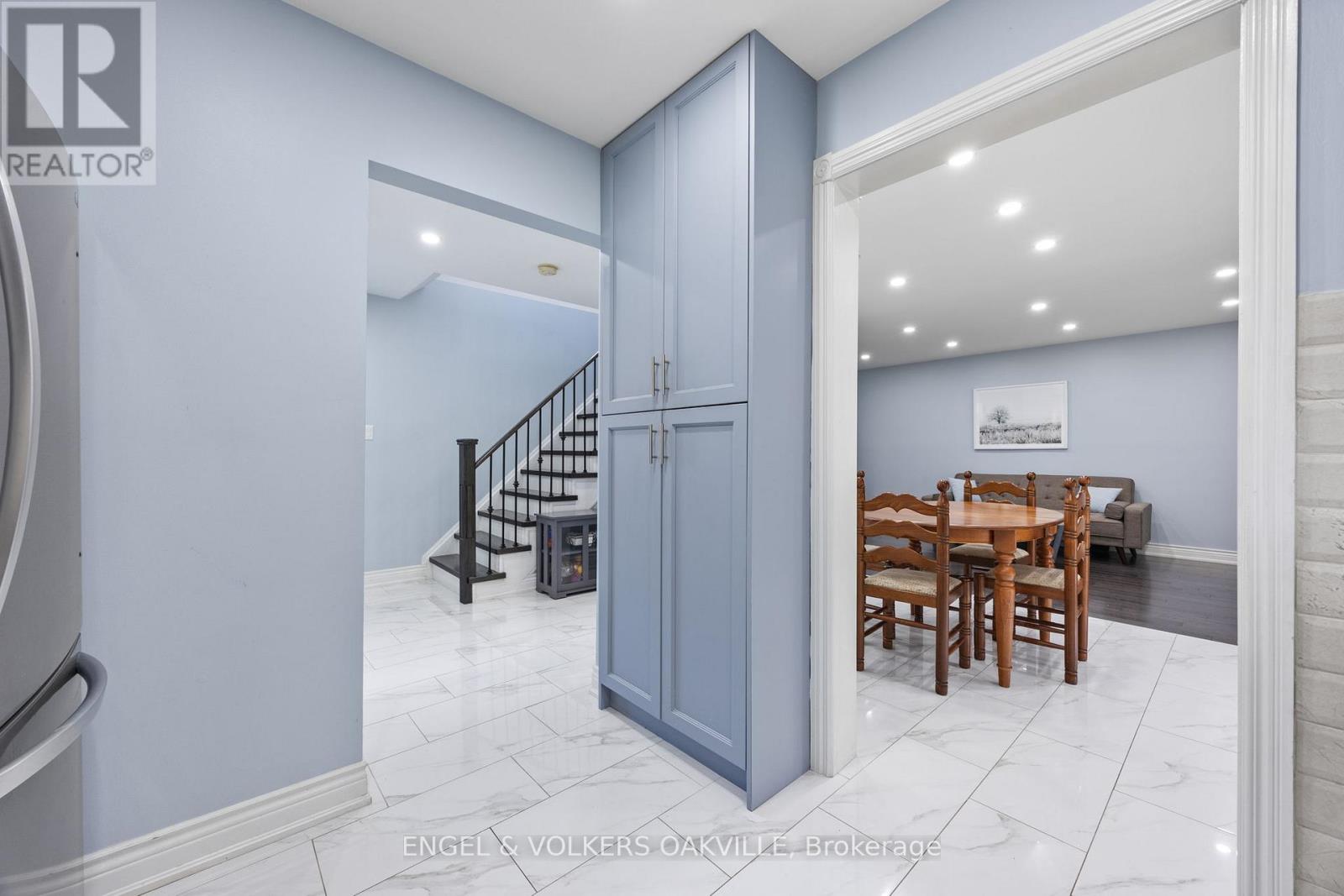 10 Crieff Avenue, Vaughan, Ontario  L6A 2B6 - Photo 7 - N12889558