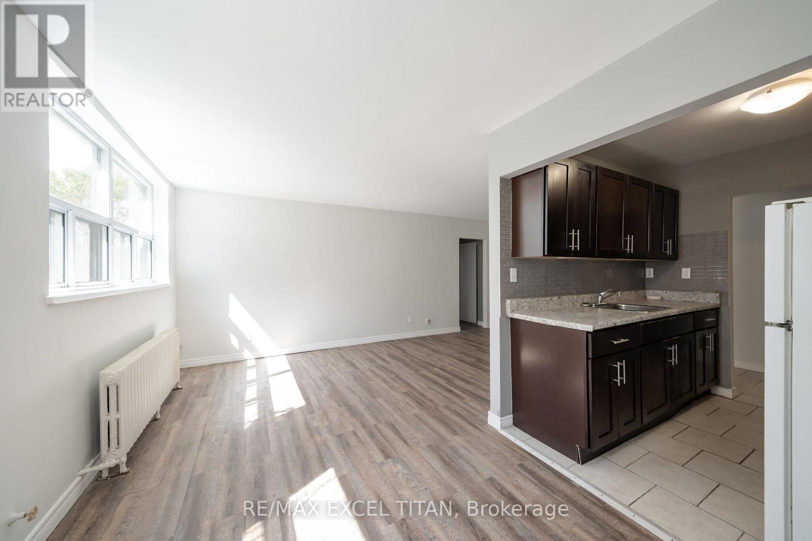 27 - 799 Robinson Street, Burlington, Ontario  L7R 2L4 - Photo 6 - W12889498