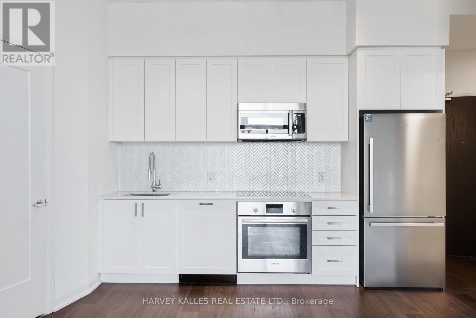 707 - 293 The Kingsway, Toronto, Ontario  M9A 3A9 - Photo 8 - W12889500