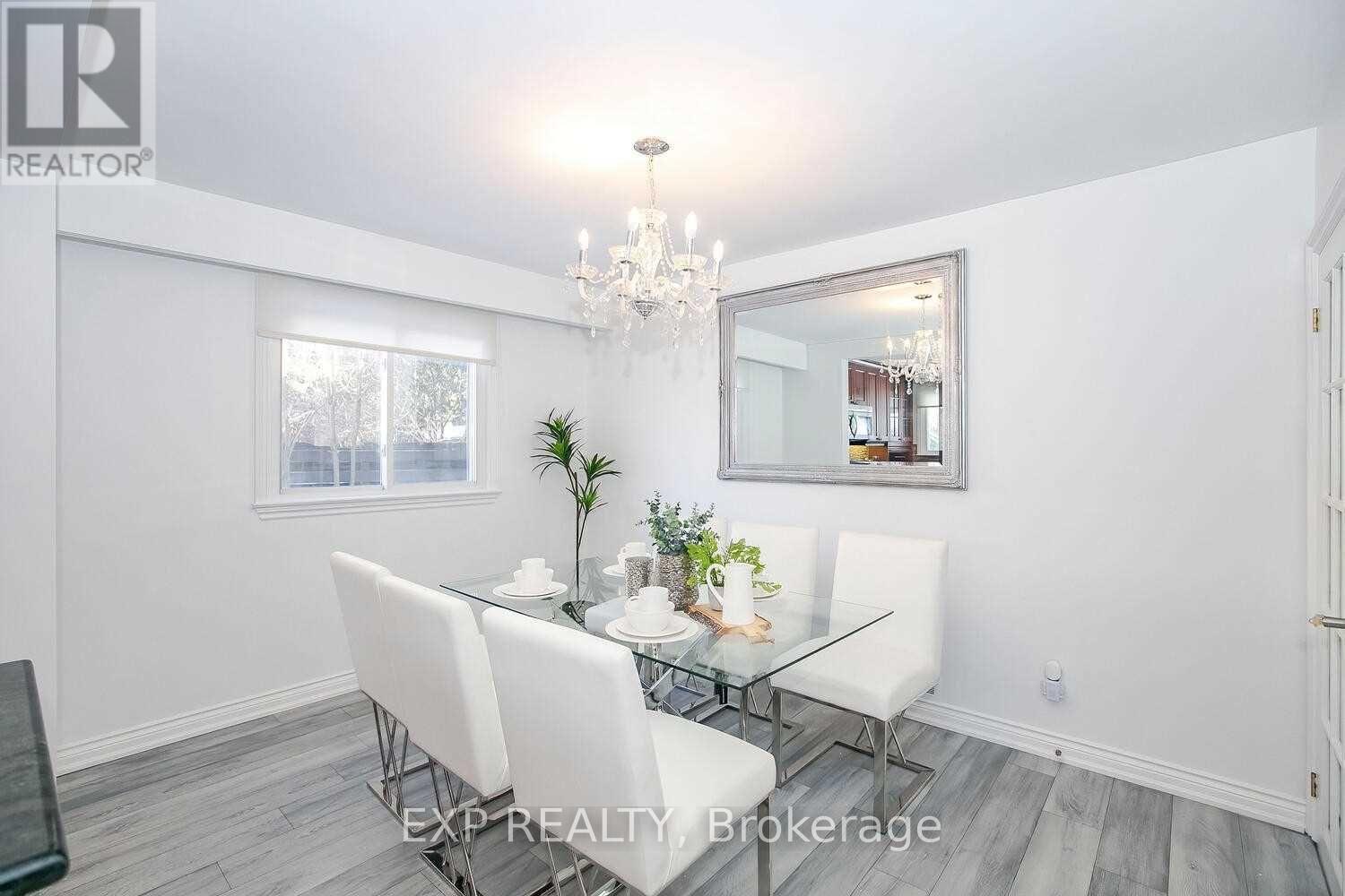 234 Pinetree Way, Mississauga, Ontario  L5G 2R2 - Photo 10 - W12889516