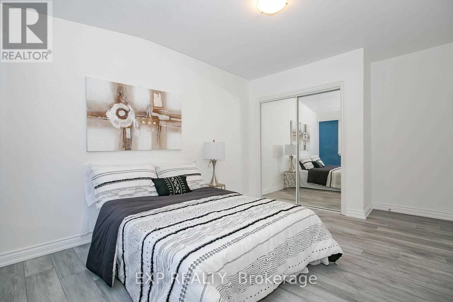 234 Pinetree Way, Mississauga, Ontario  L5G 2R2 - Photo 15 - W12889516