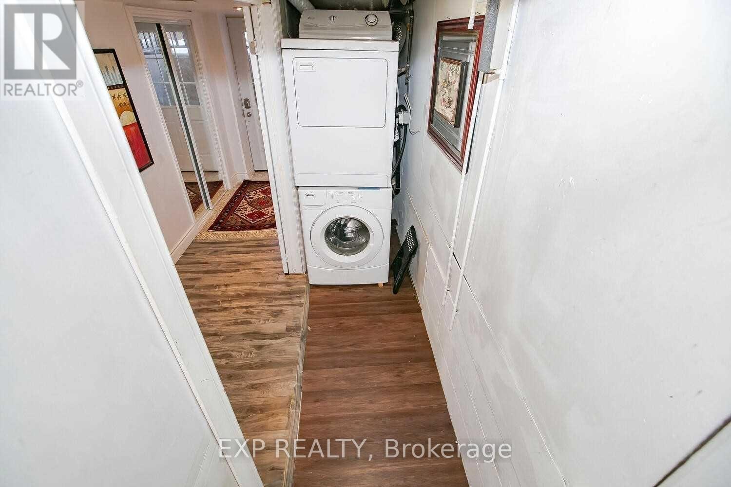 234 Pinetree Way, Mississauga, Ontario  L5G 2R2 - Photo 24 - W12889516