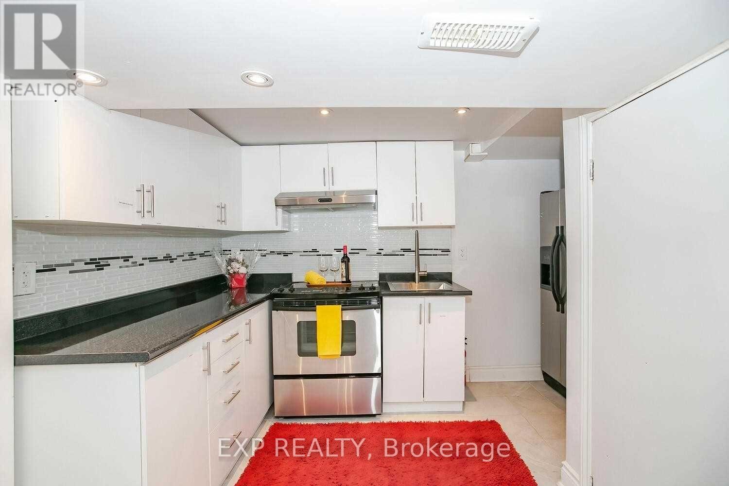 234 Pinetree Way, Mississauga, Ontario  L5G 2R2 - Photo 27 - W12889516