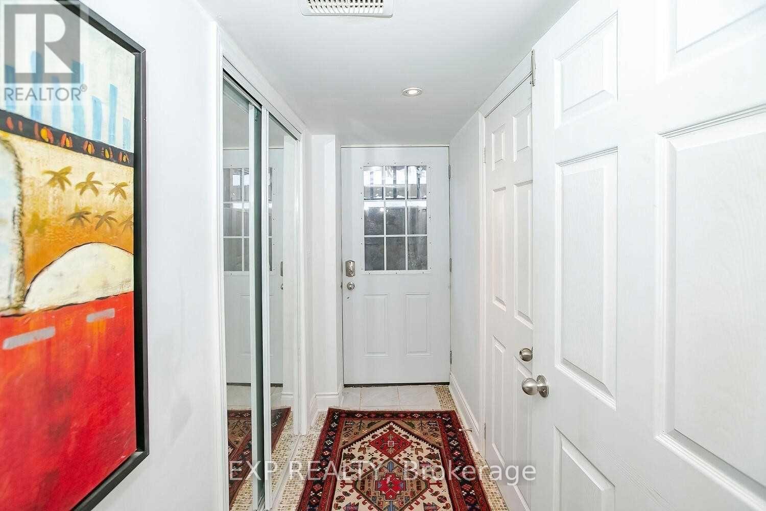 234 Pinetree Way, Mississauga, Ontario  L5G 2R2 - Photo 30 - W12889516