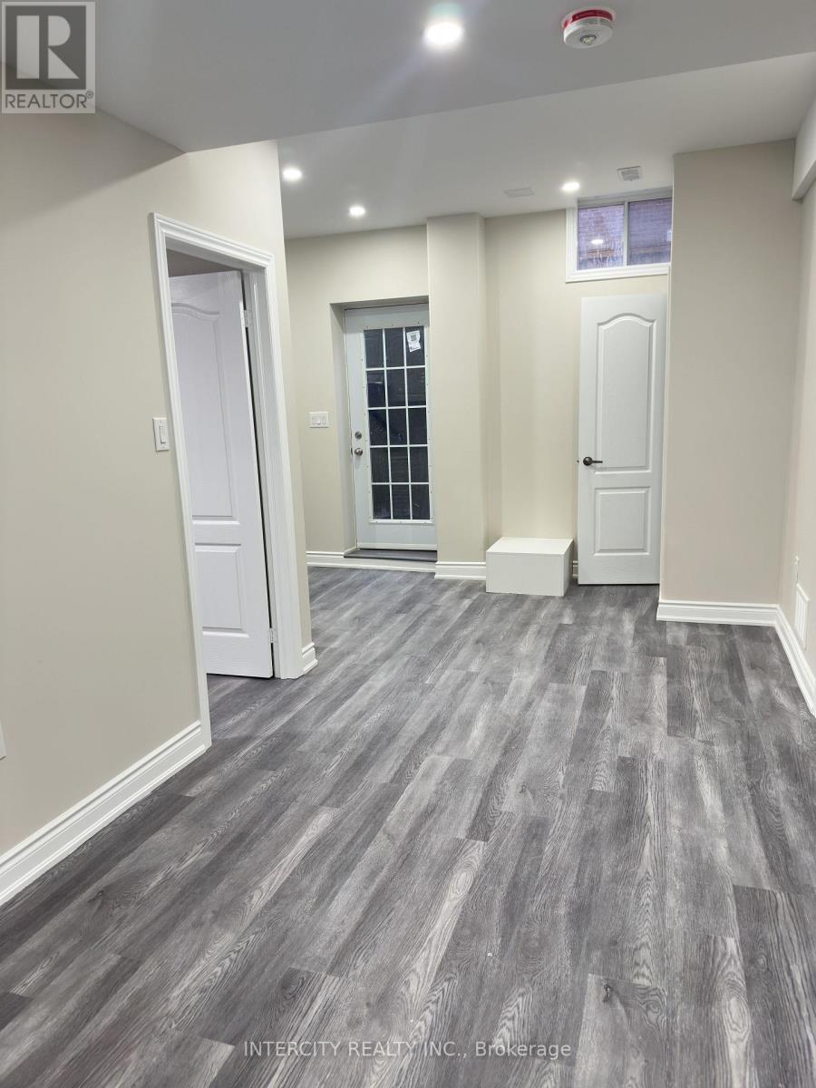 Bsmt - 18 Elverton Crescent, Brampton, Ontario  L7A 4Z4 - Photo 11 - W12889562