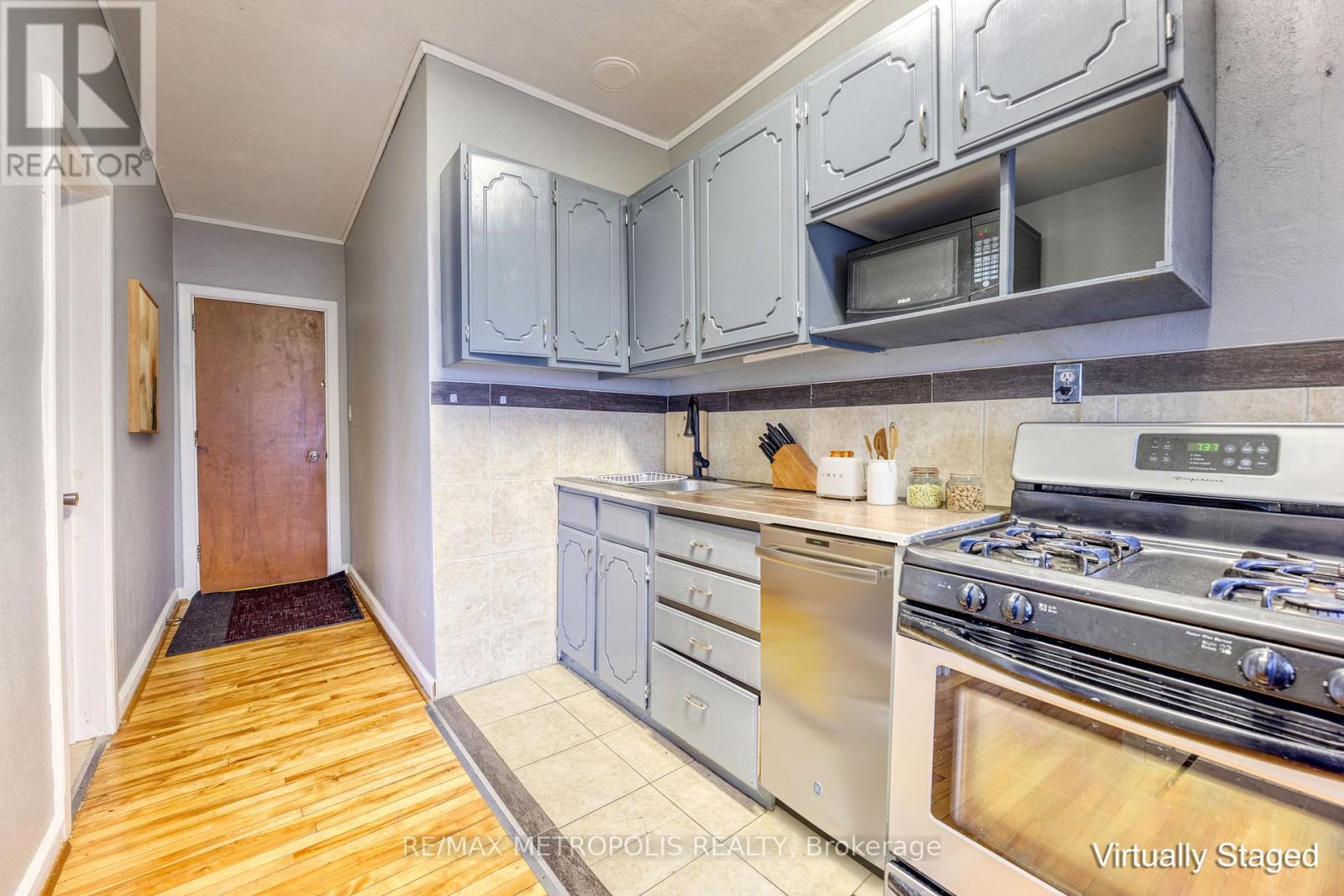 #1 Upper - 1548 St. Clair Parkway, St. Clair, Ontario  N0N 1H0 - Photo 5 - X12889574