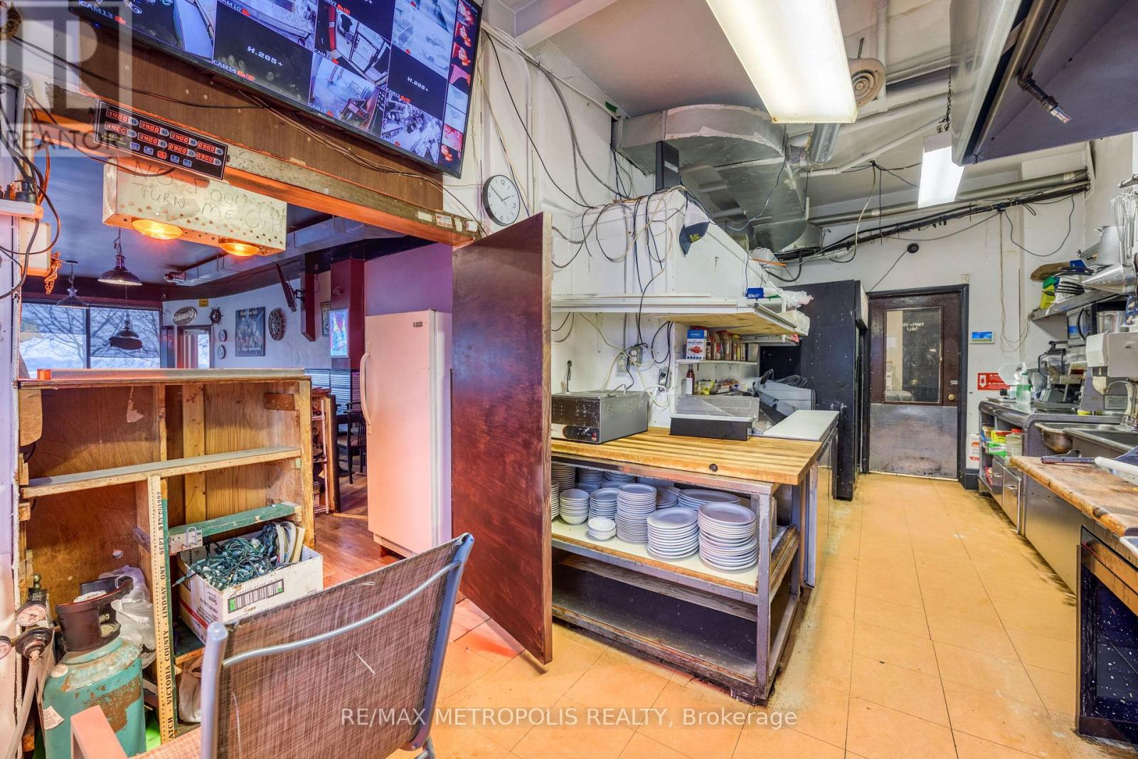 1548 St. Clair Parkway, St. Clair, Ontario  N0N 1H0 - Photo 11 - X12889576