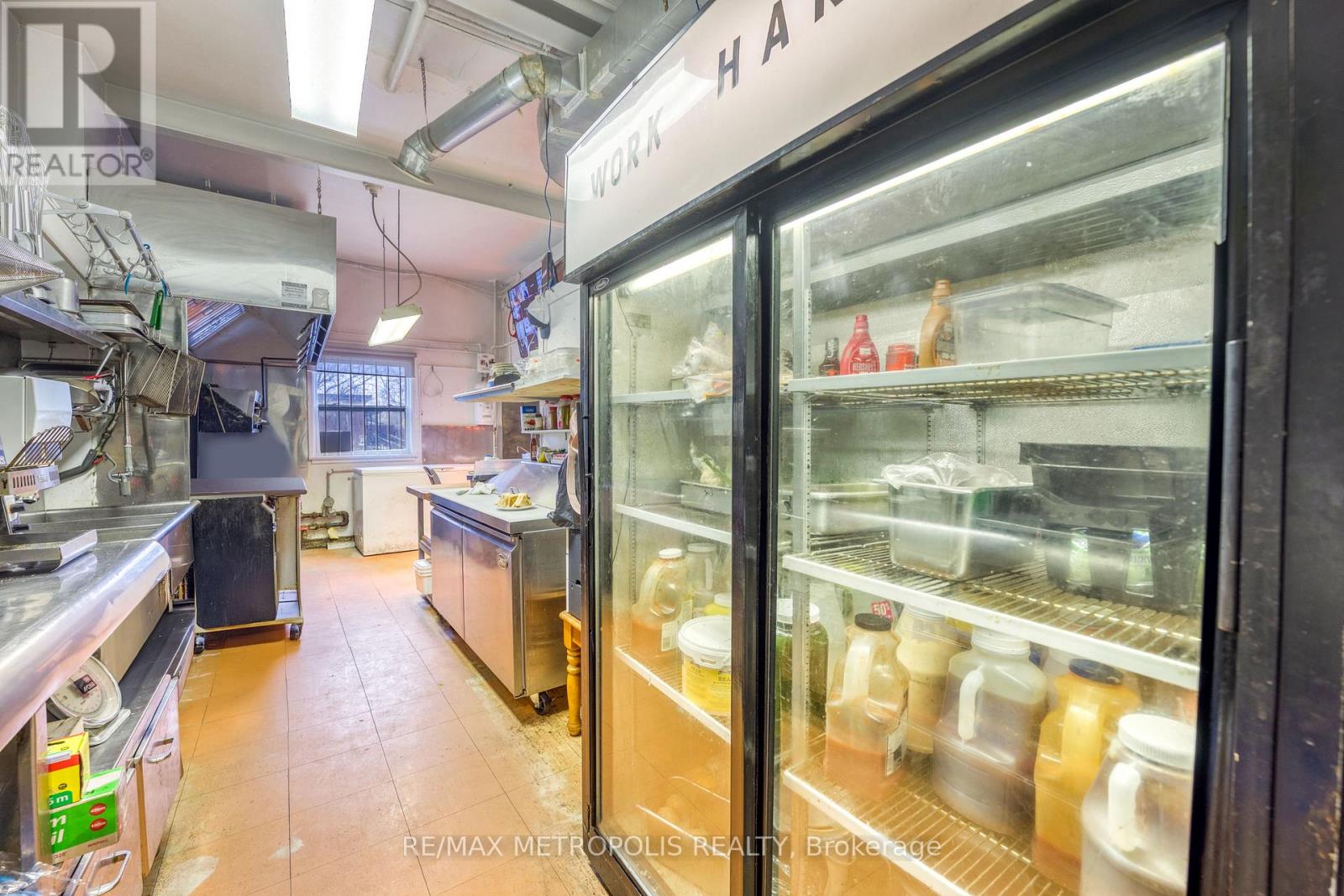 1548 St. Clair Parkway, St. Clair, Ontario  N0N 1H0 - Photo 17 - X12889576