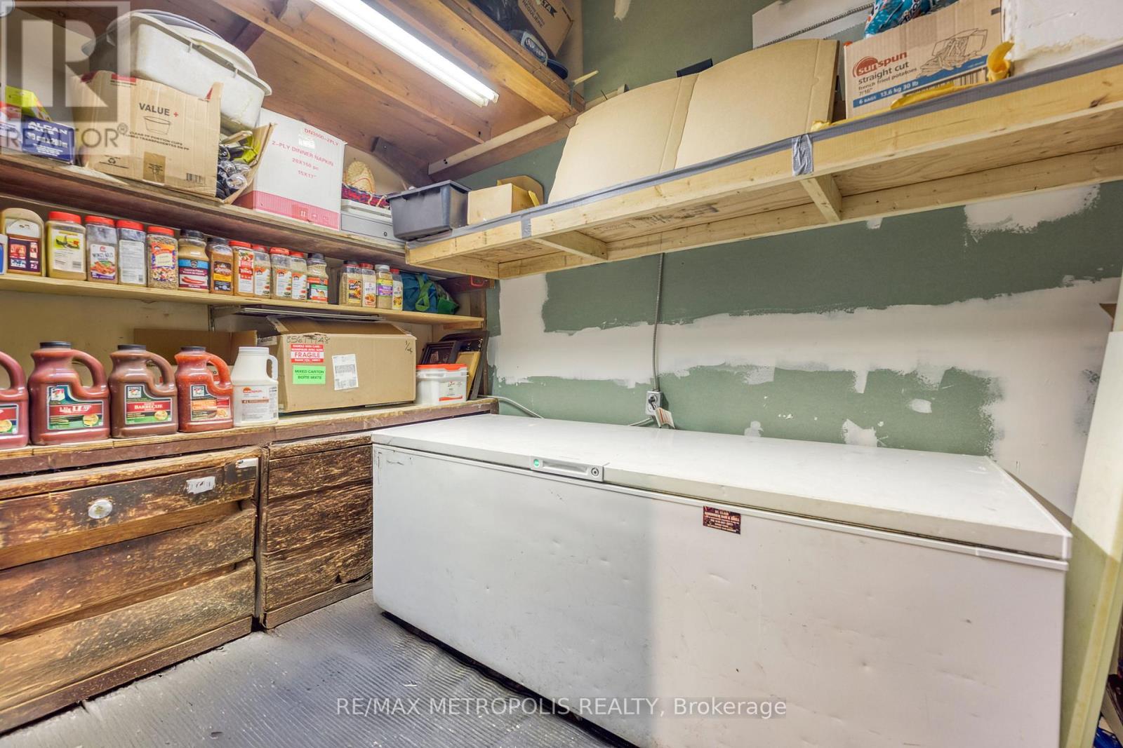 1548 St. Clair Parkway, St. Clair, Ontario  N0N 1H0 - Photo 30 - X12889576