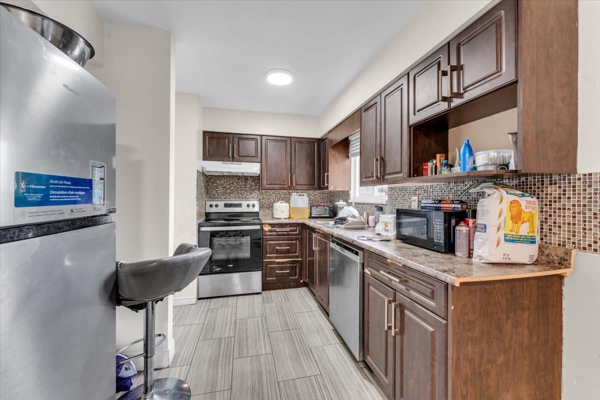 6848 135 Street, Surrey, British Columbia  V3W 4W6 - Photo 5 - R3091773