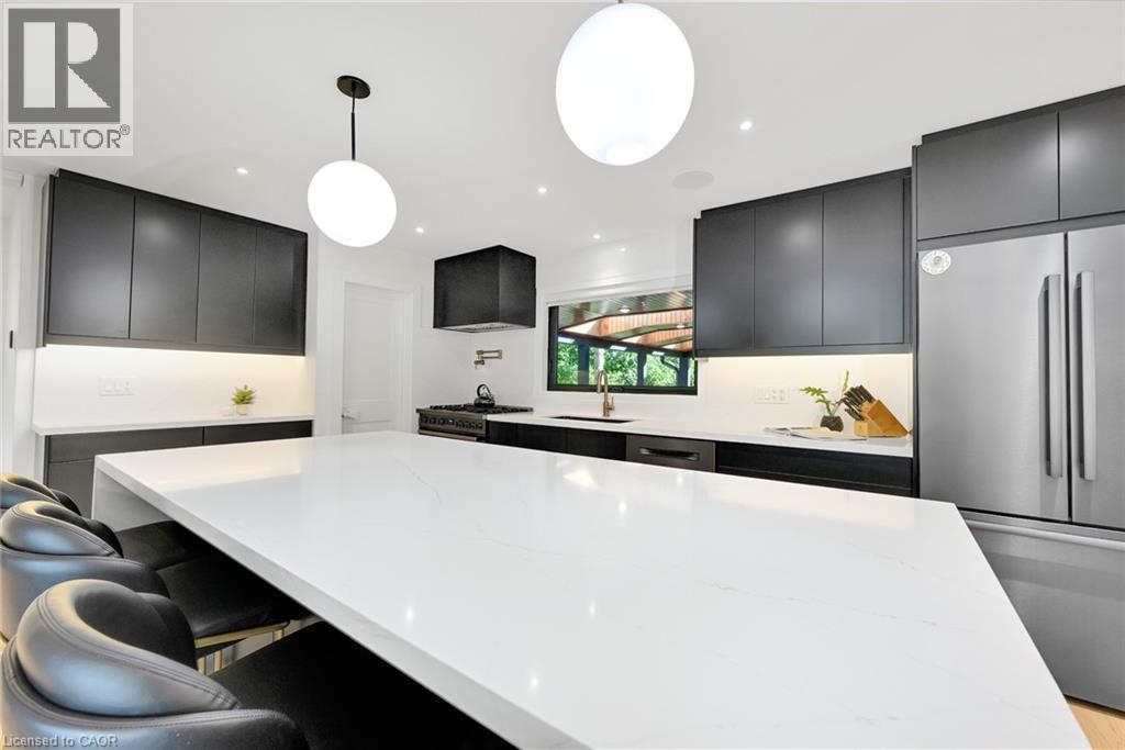 162 Stone Church Road E, Hamilton, Ontario  L9B 1A9 - Photo 5 - 40773966