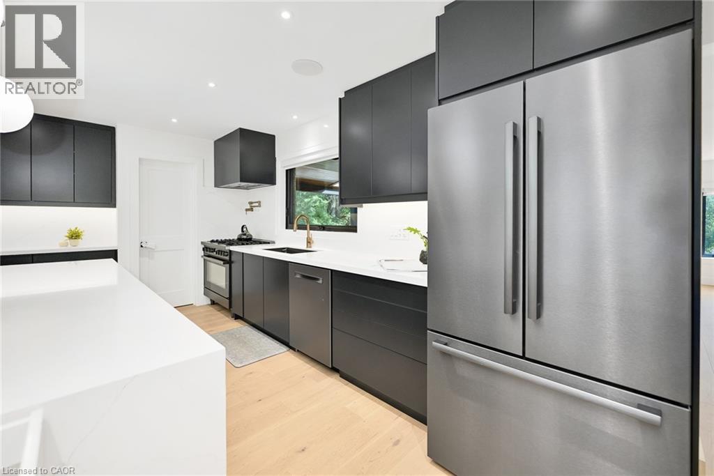 162 Stone Church Road E, Hamilton, Ontario  L9B 1A9 - Photo 9 - 40773966