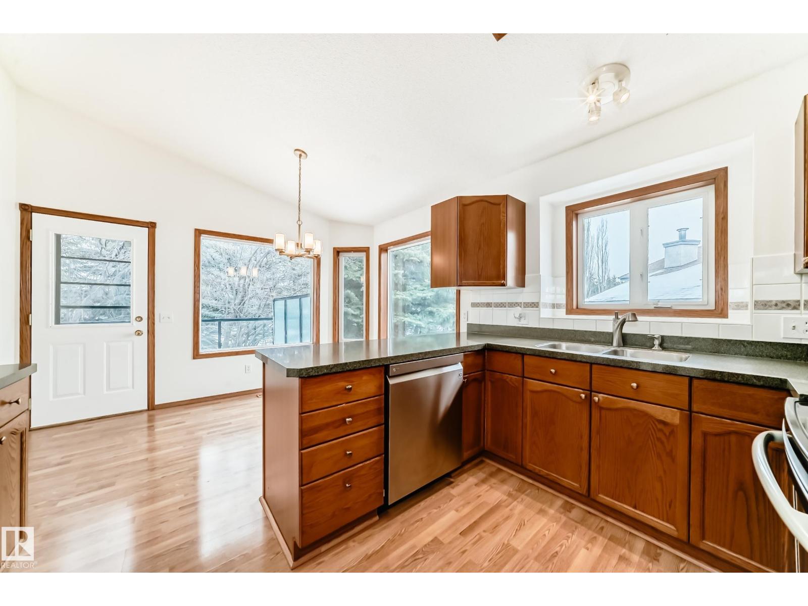 15 Olmstead Co, St. Albert, Alberta  T8N 6R5 - Photo 8 - E4477236